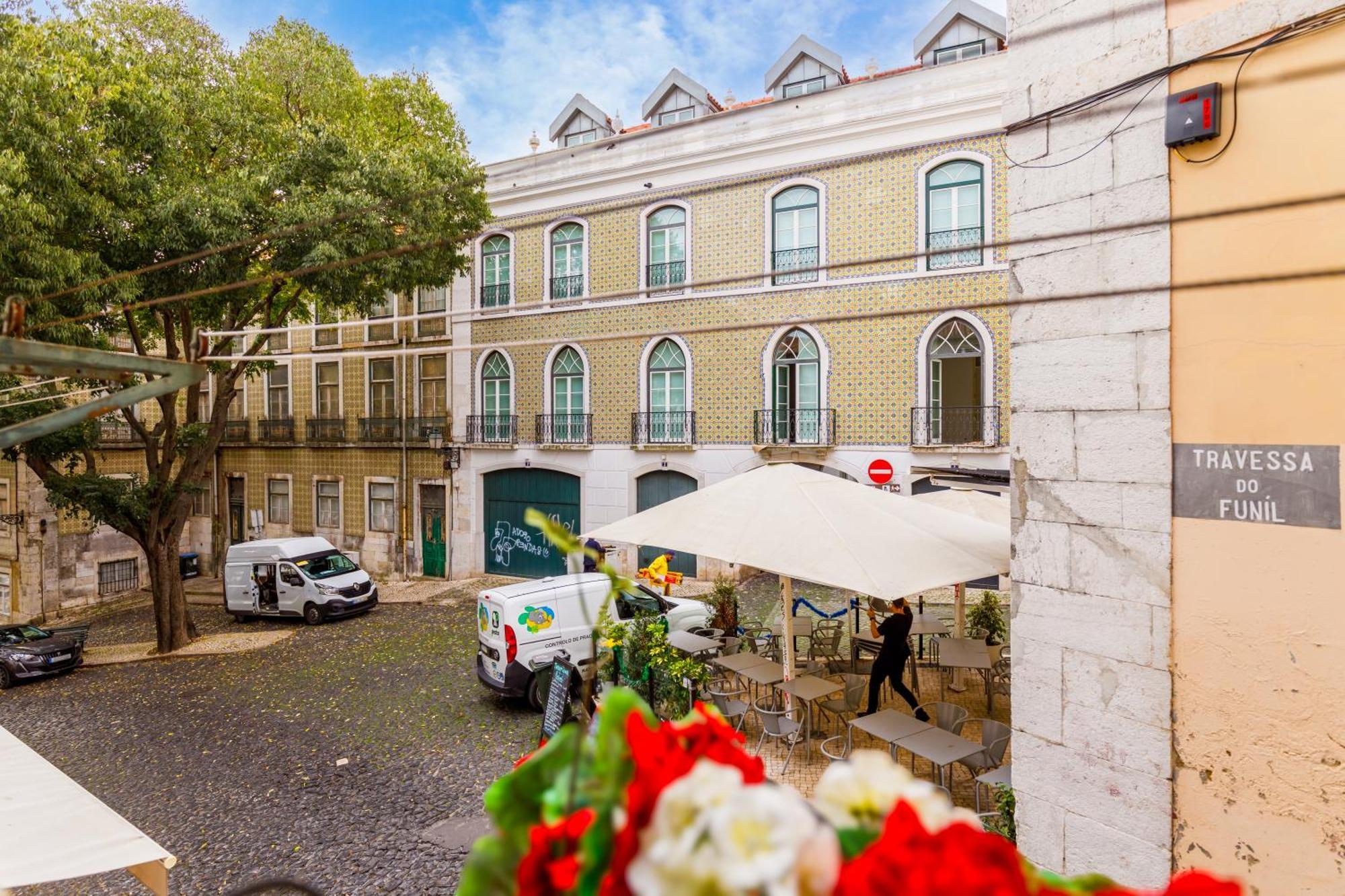 Sublime Medieval Alfama Appartamento